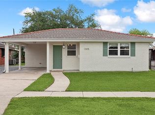 1305 N Turnbull Dr, Metairie, LA 70001