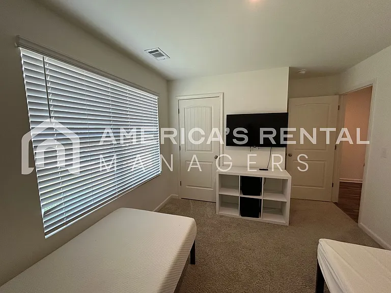7213 Wilburton Ln — Photo 15