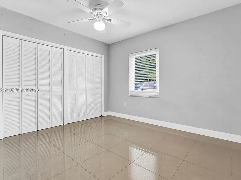 437 Swan Ave — Photo 7