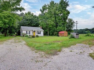 7320 Ark Rd, Gloucester, VA 23061