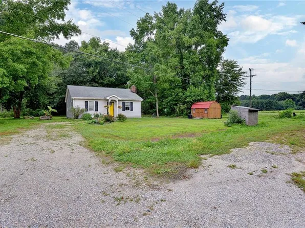 7320 Ark Rd, Gloucester, VA 23061
