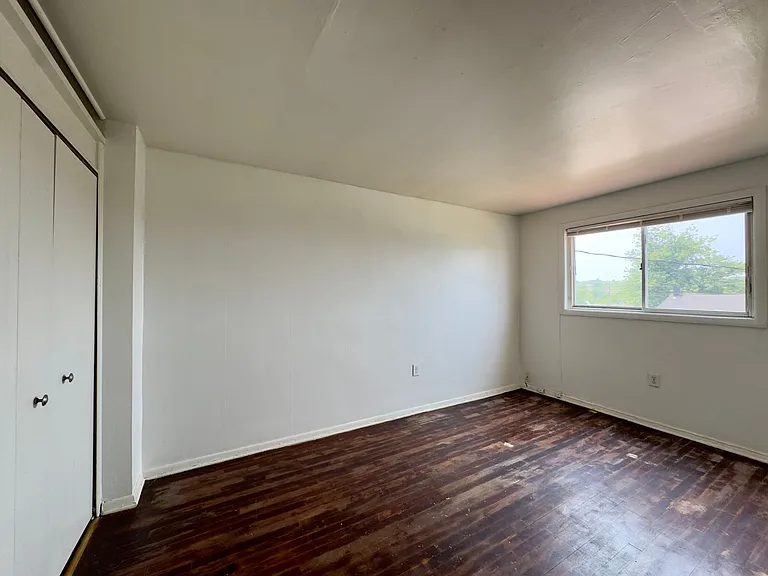 5731 Denwood Ave — Photo 10