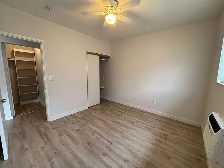 381 Sharar Ave — Photo 14