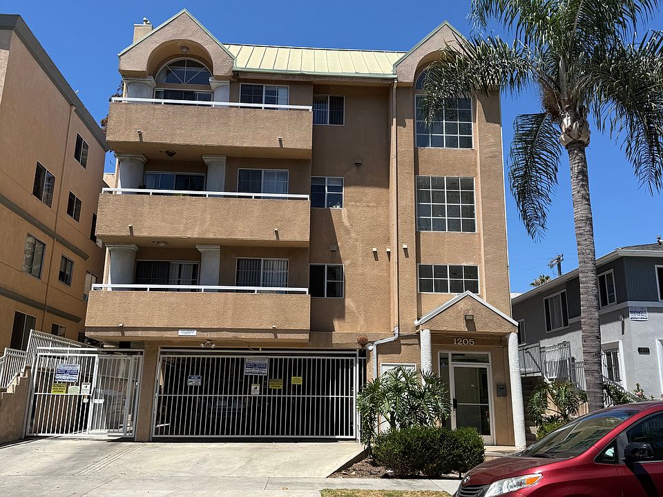 1205 Shenandoah three-story building