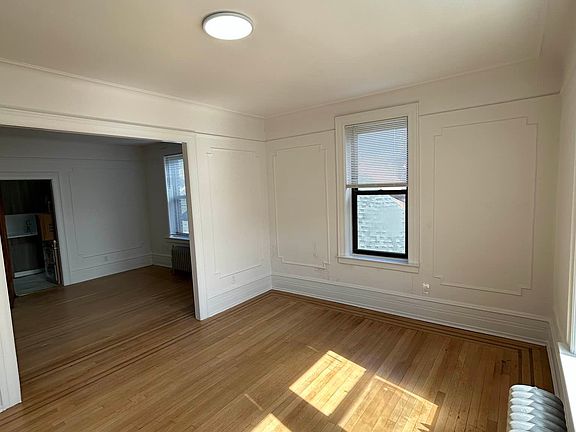 4th image of 41-21 Denman St #1
