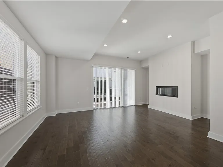 3908 Edwards Rd — Photo 24