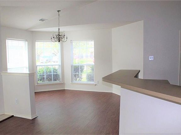 4th image of 1141 Boxwood Dr