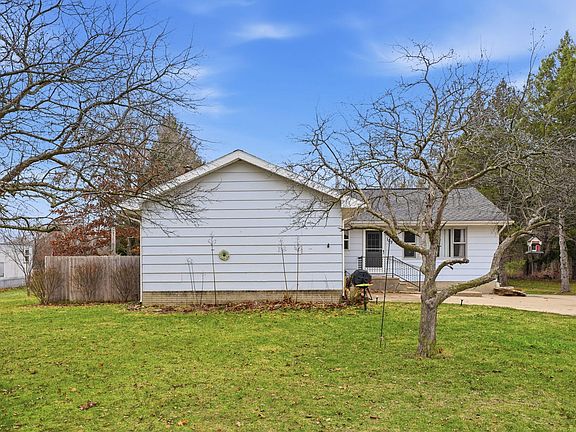 2nd image of 109 Libhart St