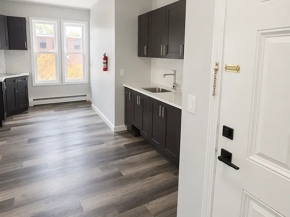 1 4th St APT 3, Passaic, NJ 07055