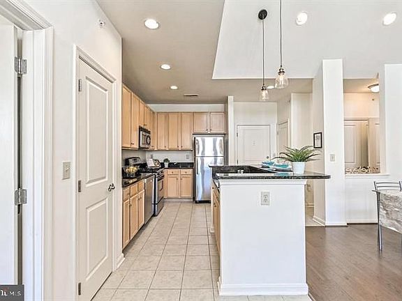 4th image of 2665 Prosperity Ave APT 451