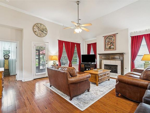 4th image of 209 Beebalm Cir
