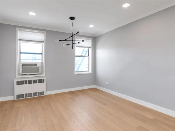 67-12 Yellowstone Boulevard image 6 of 24