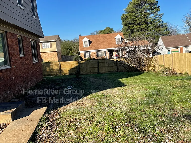 4878 Fernbrook Dr — Photo 16