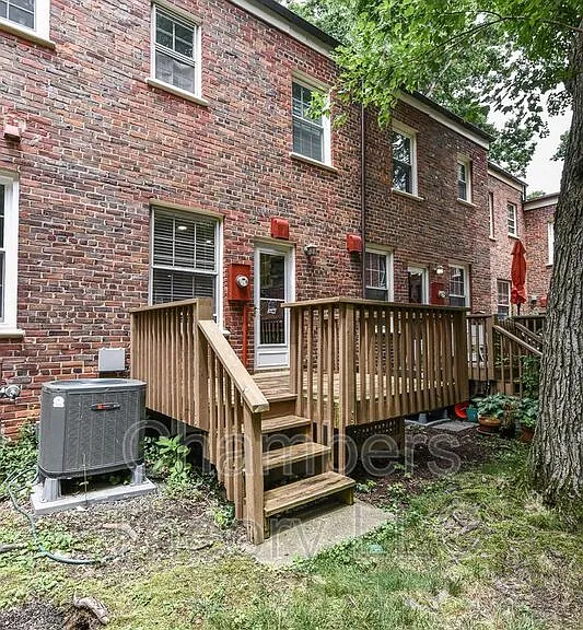 1400 S Barton St #432 — Photo 3