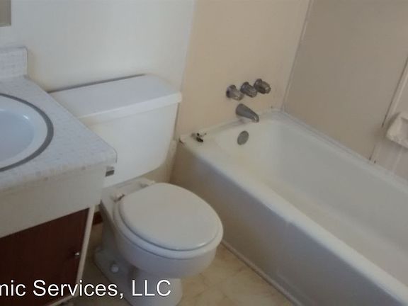 4th image of 217 S Summit Ave APT 3