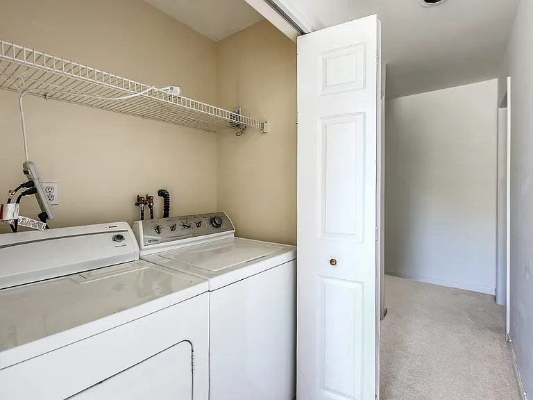 599 Midland Ave #2-5 — Photo 14