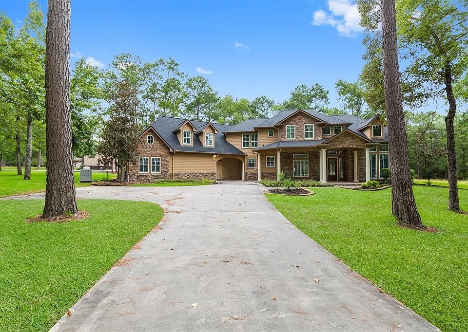 1st image of 10906 Crestwater Cir