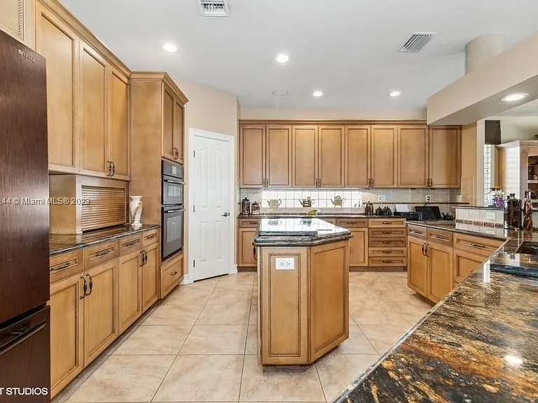 1524 Columbian Dr — Photo 20