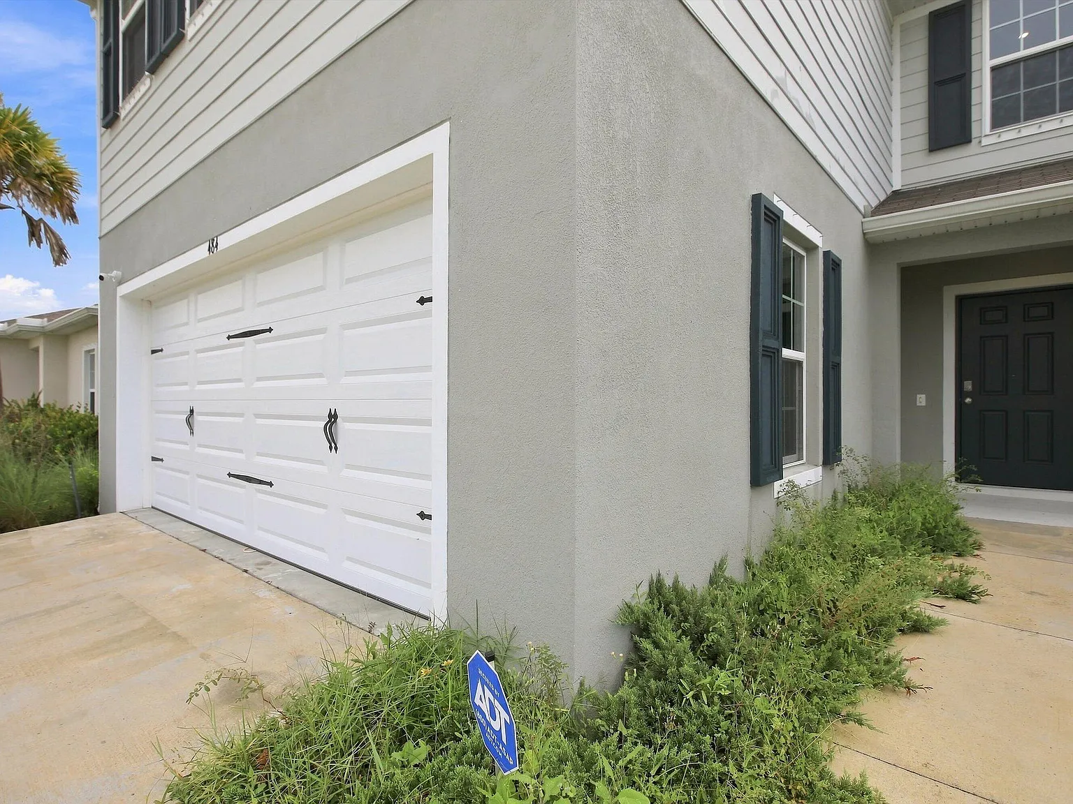 4 bed, 2.5 bath, 1896 sqft, $2,750 — Photo 2