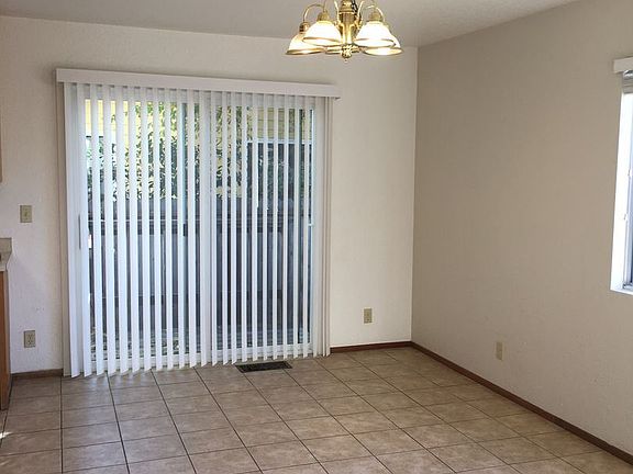 4th image of 331 Vallejo St APT A