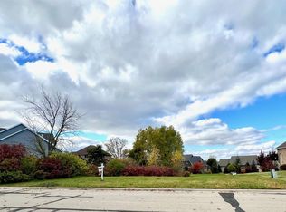 1615 Symphony Hts #65, Green Bay, WI 54311