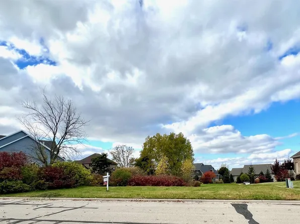 1615 Symphony Hts #65, Green Bay, WI 54311