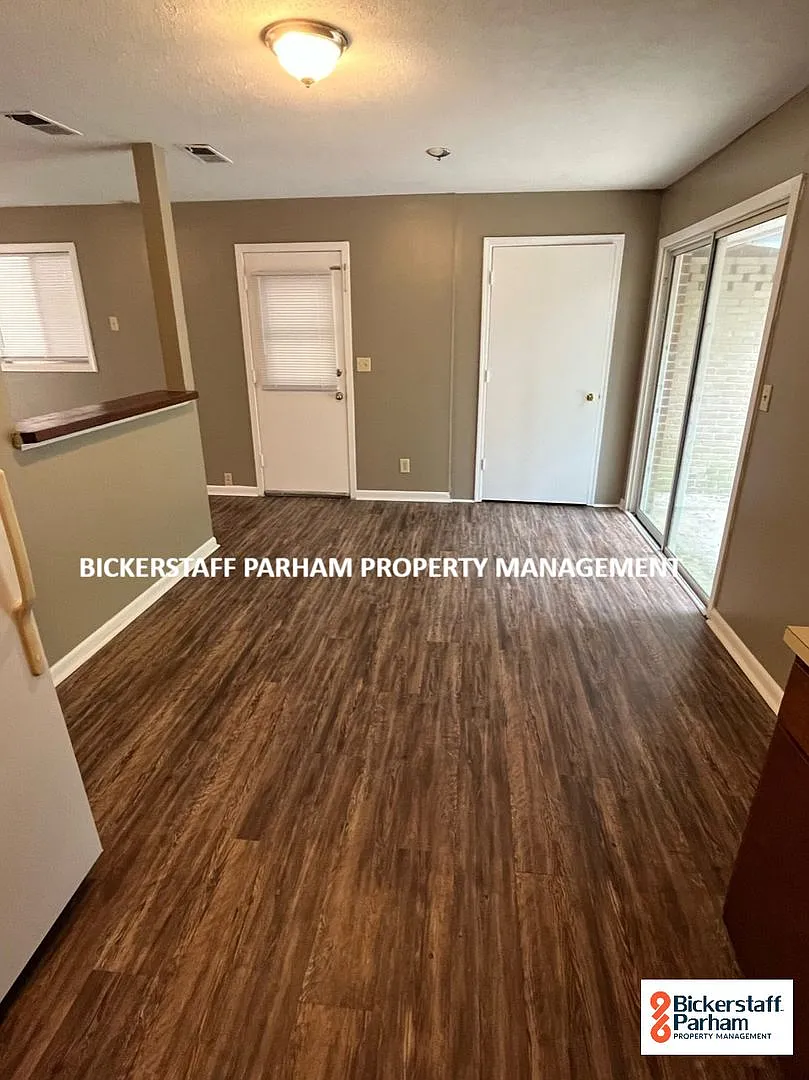 $895 Gets You More! 3BR Home with Yard, Carport & Storage — Photo 4