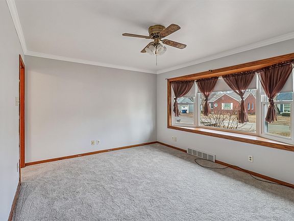 4th image of 3112 Sheridan Ave