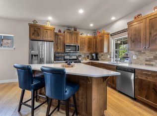 2713 NE Black Oak Pl, Bend, OR 97701