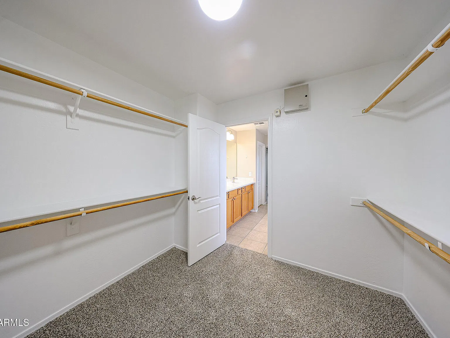 4 bed, 2.5 bath, 2513 sqft, $2,350 — Photo 4