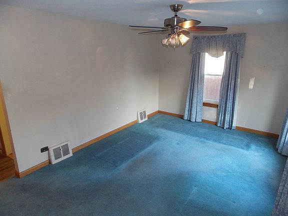 4th image of 2206 W Crescent Ave