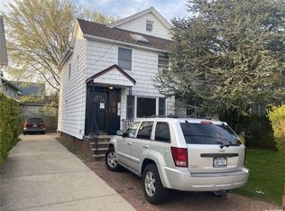 7 Devine St, Lynbrook, NY 11563