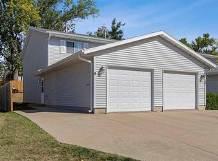 1460 Daleview Dr UNIT 9, Marion, IA 52302