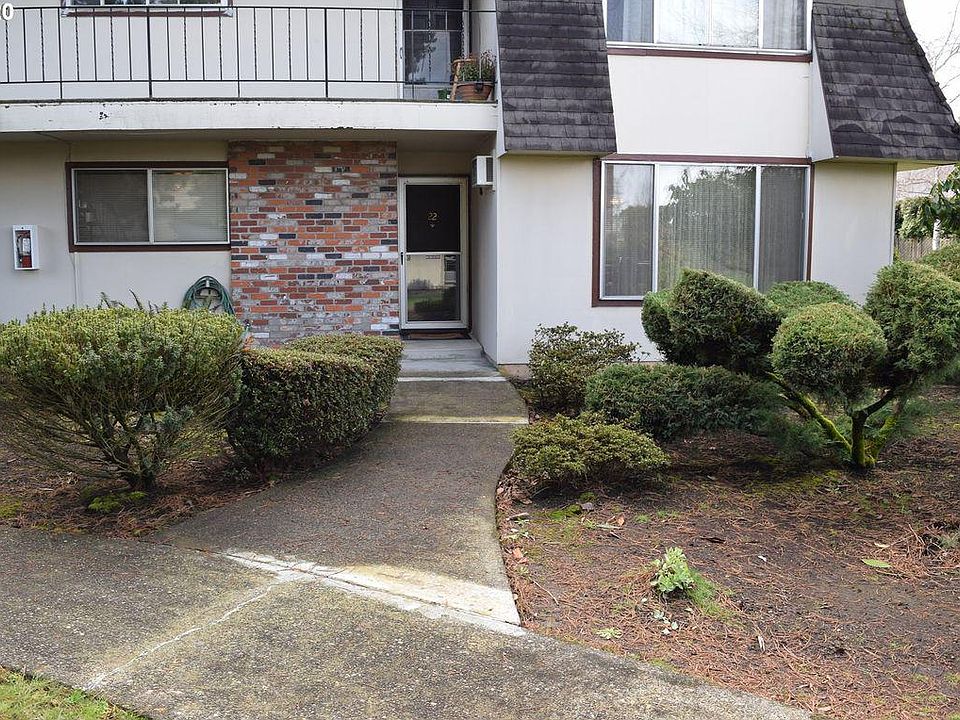 1st image of 18435 NE Glisan St APT 22