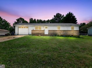 3636 Meadowview Dr, Lithia Springs, GA 30122