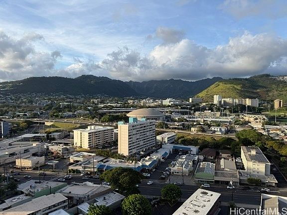 4th image of 2724 Kahoaloha Ln APT 2401