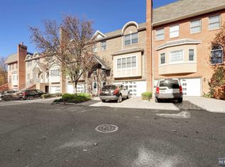 123 Stonegate Trl, Cresskill, NJ 07626