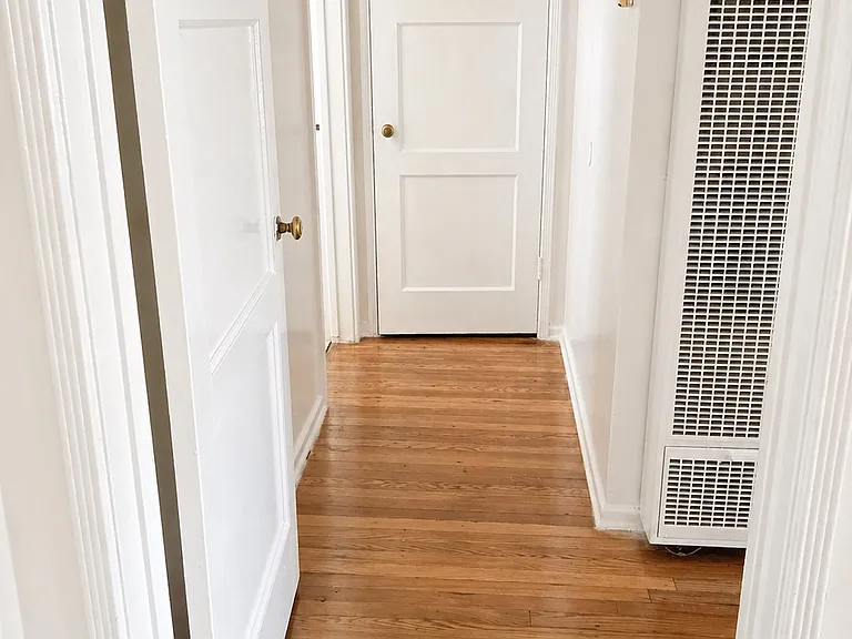 4580 California Ave — Photo 8