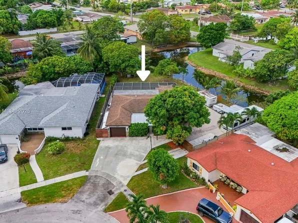 4301 NW 45th Ave, Lauderdale Lakes, FL 33319