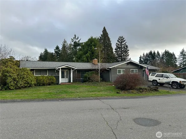 3807 NE Pinecone Drive, Bremerton, WA 98310