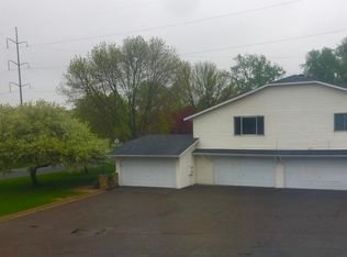 11116 Drake St NW, Coon Rapids, MN 55433
