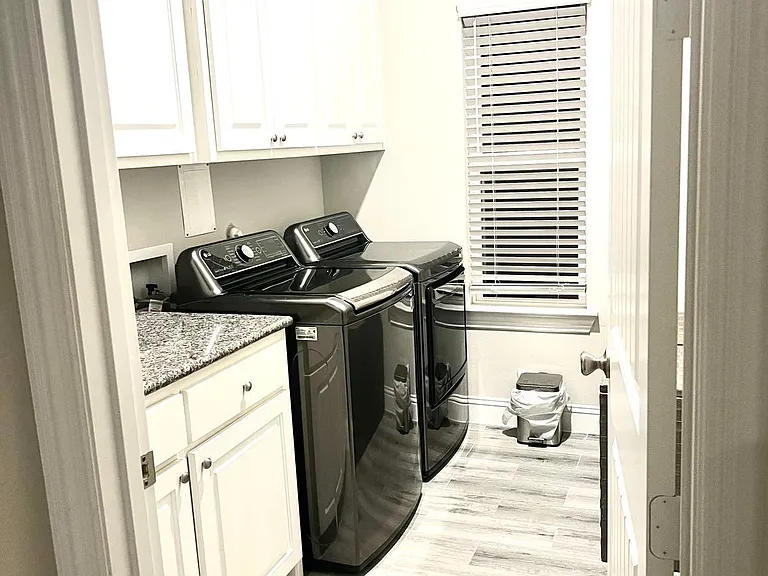 720 Mulberry Ct — Photo 10