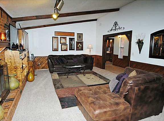 4th image of 11408 Mackel Dr
