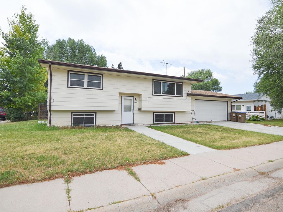 1st image of 2132 Thornburgh Dr