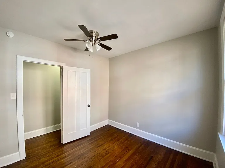 1029 Dana Apts — Photo 19
