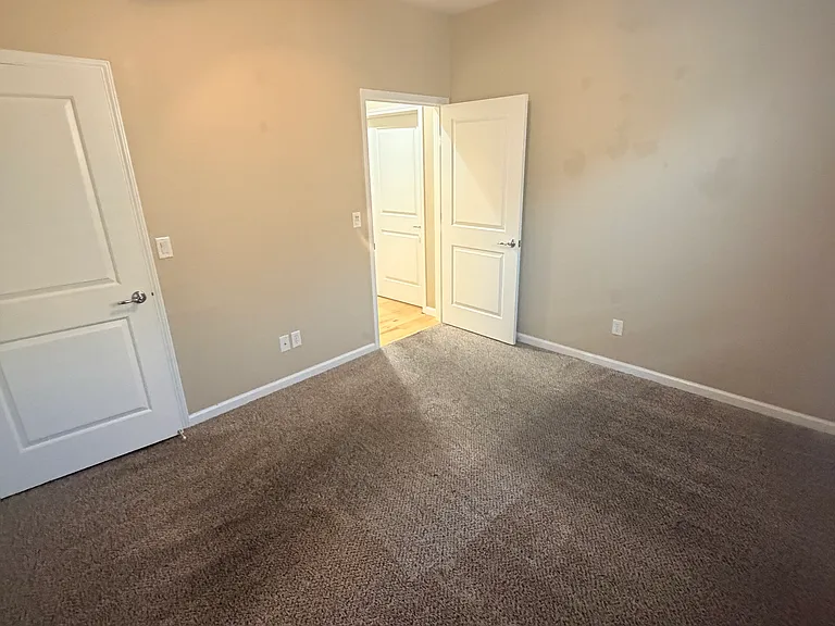 9855 Sheffield Way — Photo 17