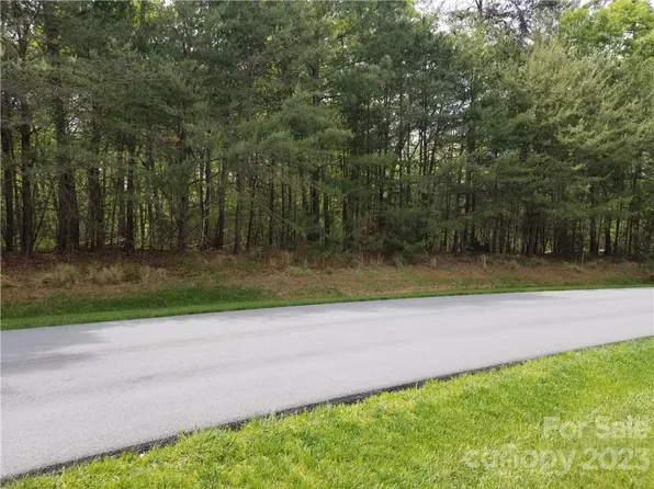 163 Lakewood Ct #161, Badin Lake, NC 28127