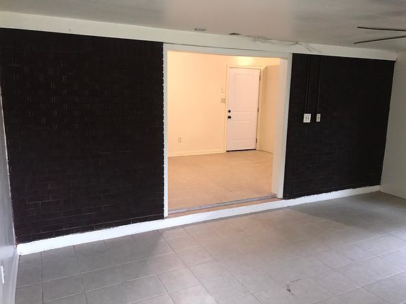 5th image of 3330 Sun Valley Ct