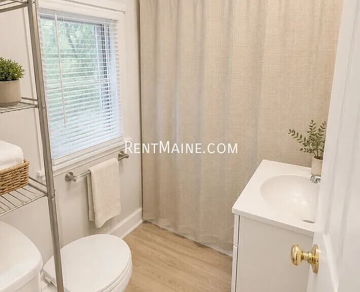 62 State St #10 — Photo 7