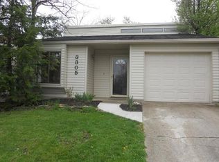 3305 Royal Wood Rd, Lexington, KY 40515